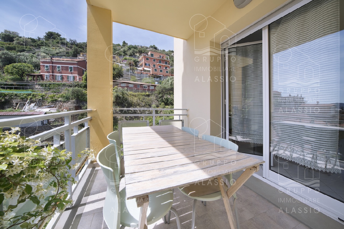 Trilocale in affitto a ALASSIO 6 posti letto