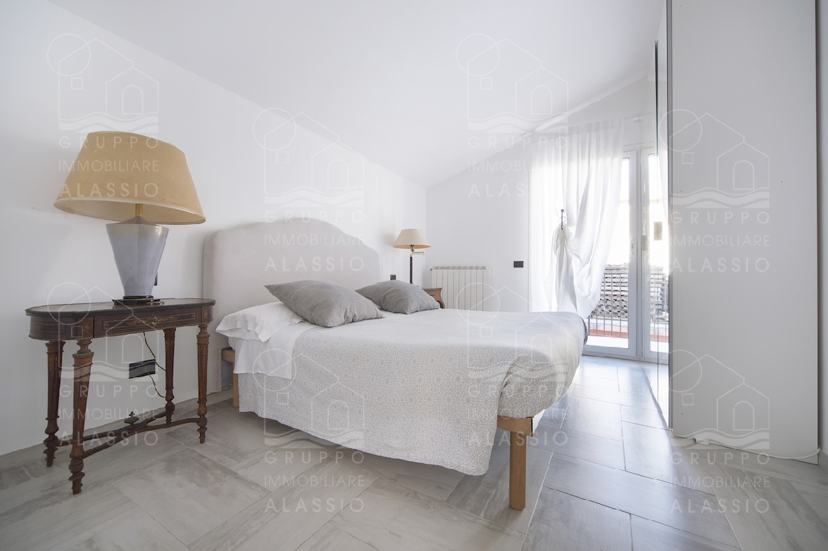 Trilocale in affitto a ALASSIO 6 posti letto