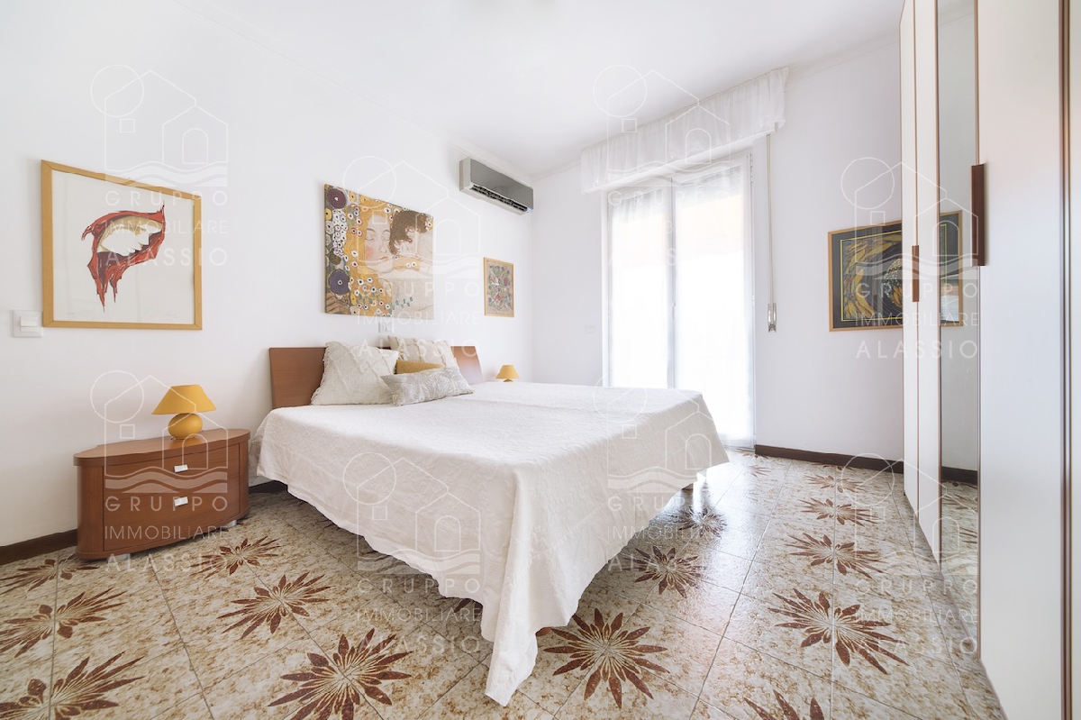 Trilocale in affitto a ALASSIO 4 posti letto